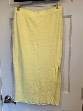Women's Light Yellow Midi Skirt with Side Slit